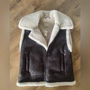 Offline by Aerie Brown and Cream Teddy Vest
